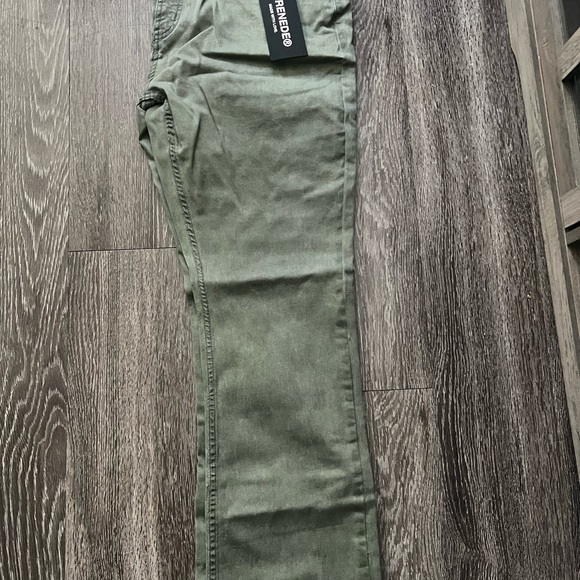 SAGE stacked jeans from Serenede - Picture 5 of 8